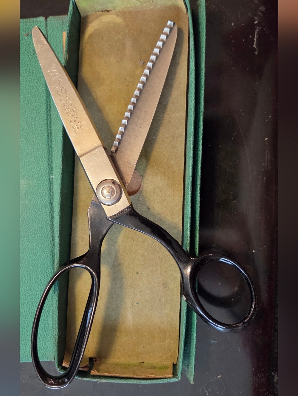 Vintage Singer Pinking Shears By Wiss Scissors Pat 1959190 1965443-1970408